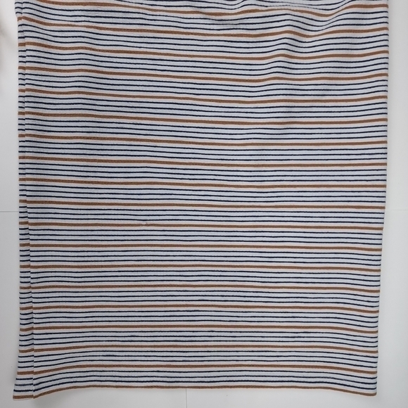 New Loft White Blue Tan Front Offset Slit Skirt Sz Medium - Picture 5 of 13
